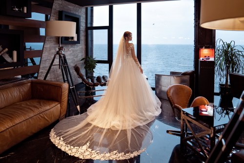 https://elisebride.ro/images/stories/virtuemart/product/VWD-SL09       (3).jpg